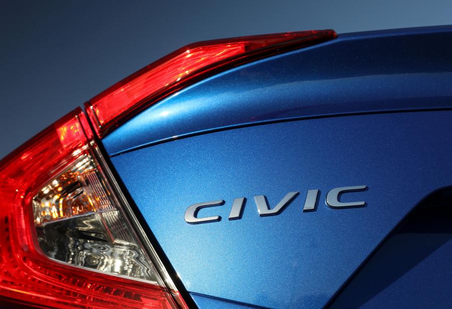 Логотип Honda Civic VTi-L Sedan (FC) 2019 года  (AU) (фото 16 из 37)